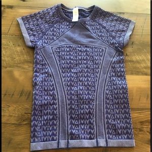 ivivva fly tech short sleeve tee